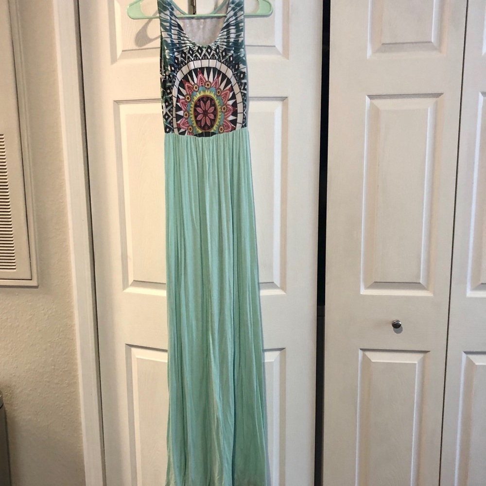 Sleeveless maxi dress